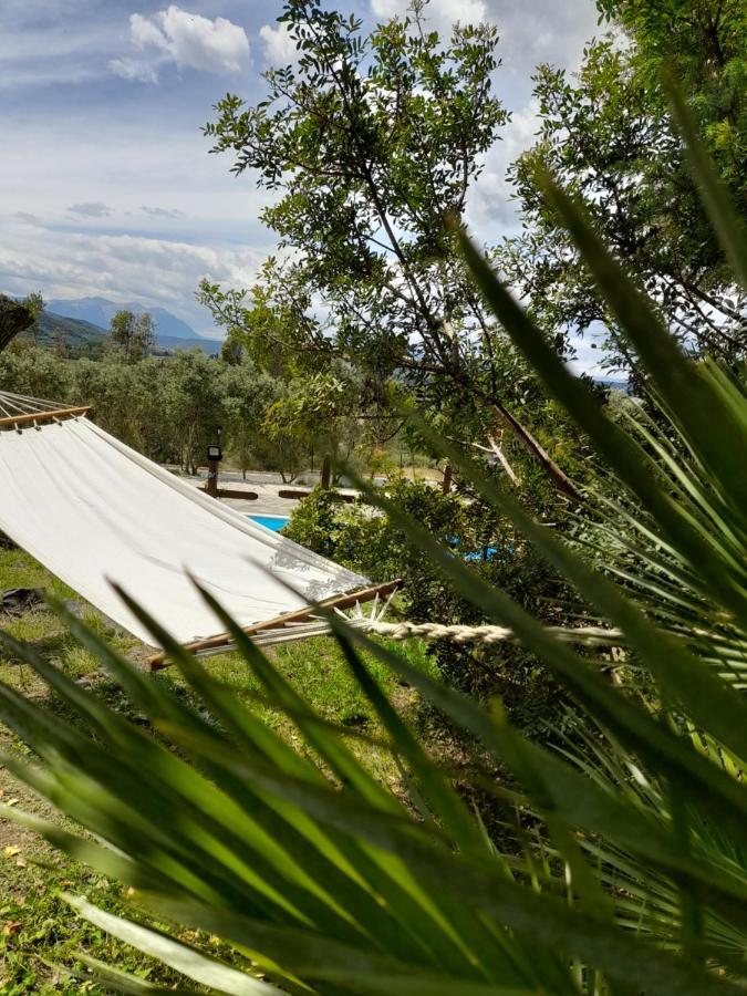 Agriturismo Palas De Serra Country Resort Onifai Exteriér fotografie